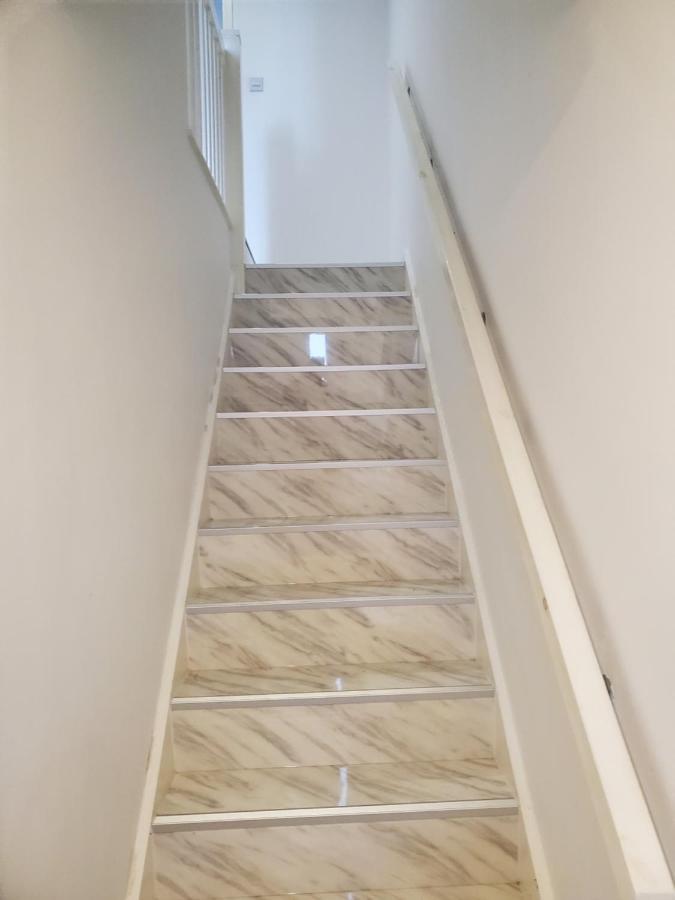 Beautiful & Elegant 2 Bed Room House Manchester Esterno foto