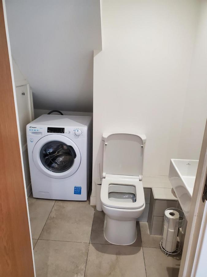 Beautiful & Elegant 2 Bed Room House Manchester Esterno foto